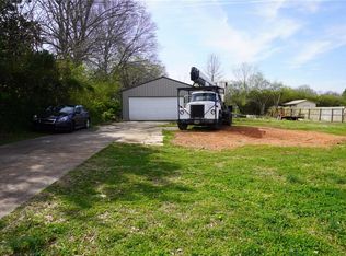 1402 W Cypress St, Rogers, AR 72758