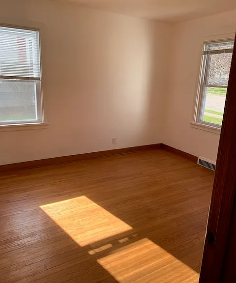615 Fond Du Lac Ave — Photo 5