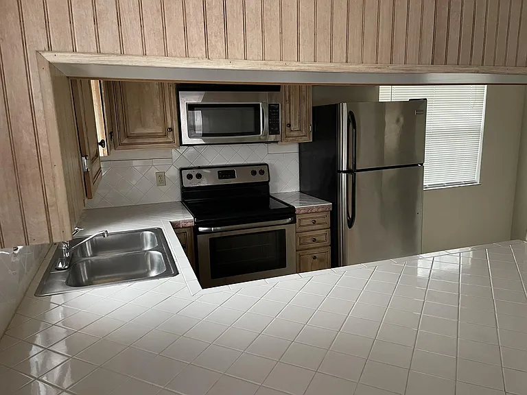 228 N Hollywood Ave #2 — Photo 4