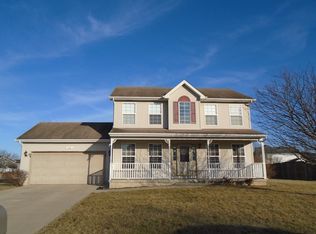 1402 White Pine Ct, Yorkville, IL 60560