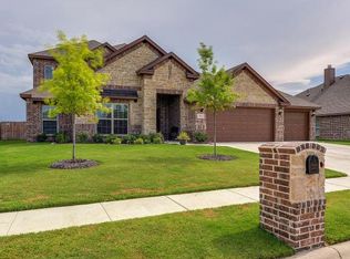 914 Masquerade Dr, Midlothian, TX 76065