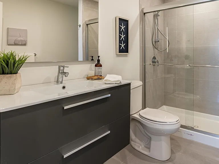 172 Wentworth Dr — Photo 49