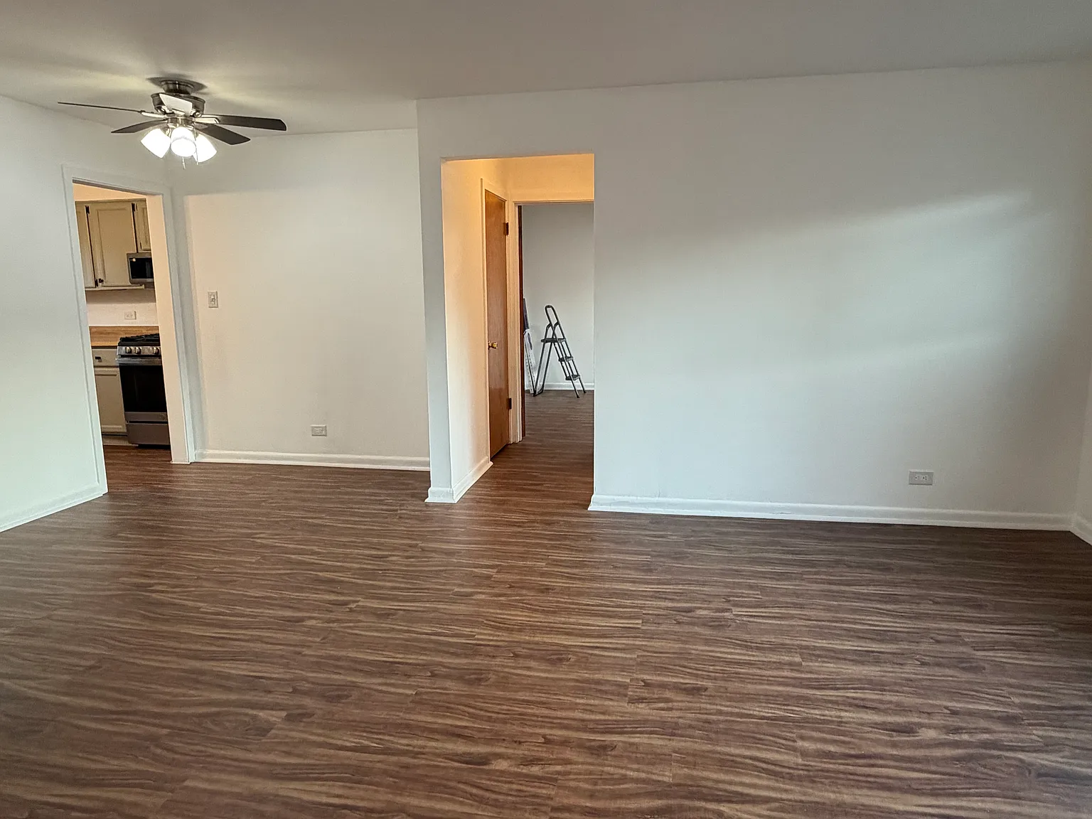 1 bed, 700 sqft, $1,600 — Photo 2