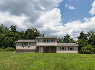 20 Meadow Ridge Ln, Lagrangeville, NY 12540