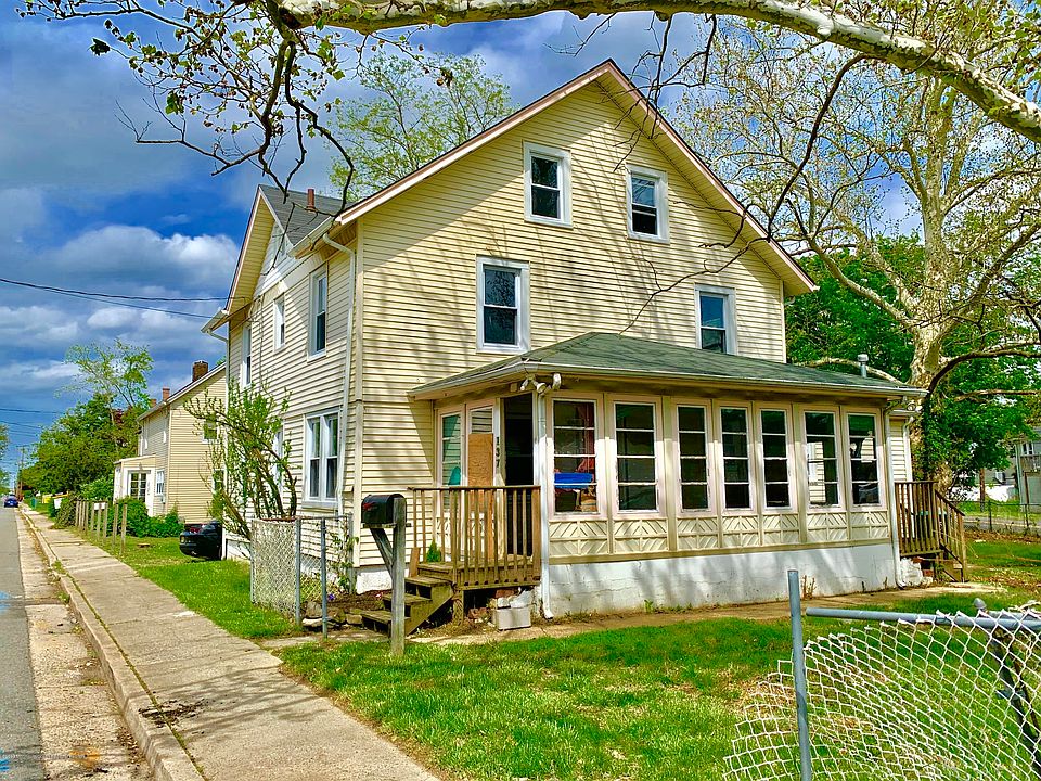 1st image of 137 Wilson Ave