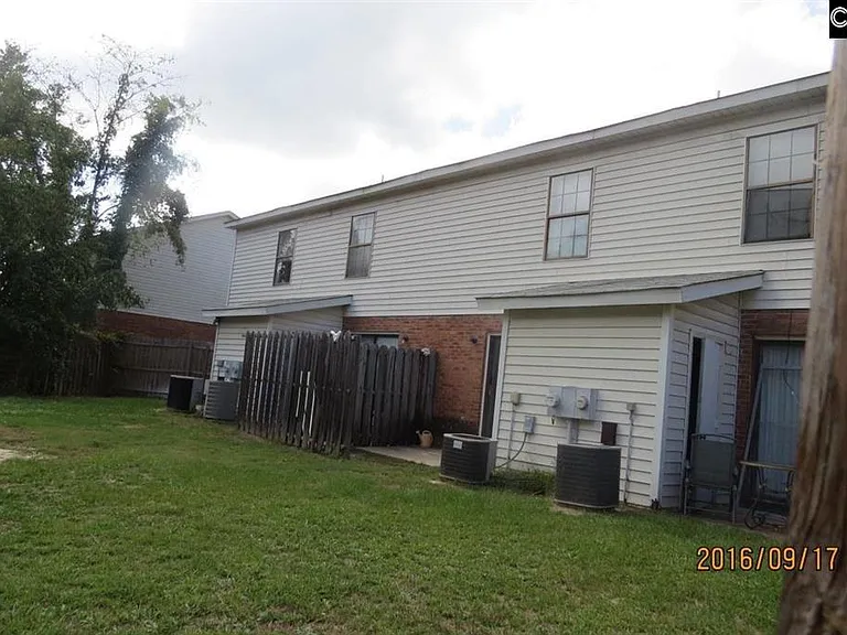 110 Villa Ct #A — Photo 3