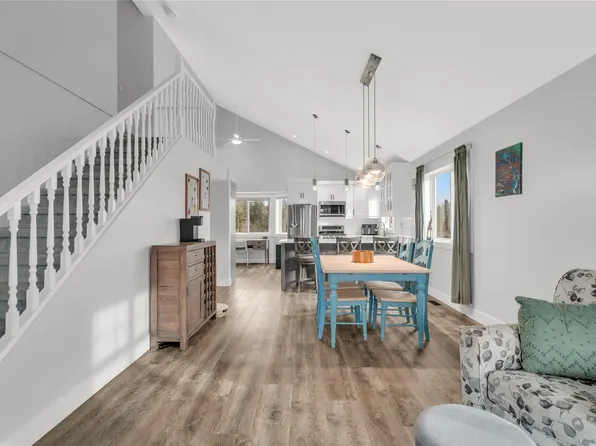 3819 Glen Canyon Dr, West Kelowna, BC V4T 2P7