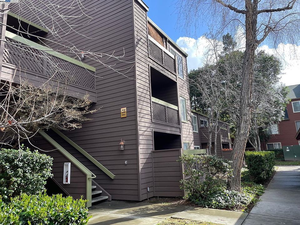 1st image of 1044 Yarwood Ct