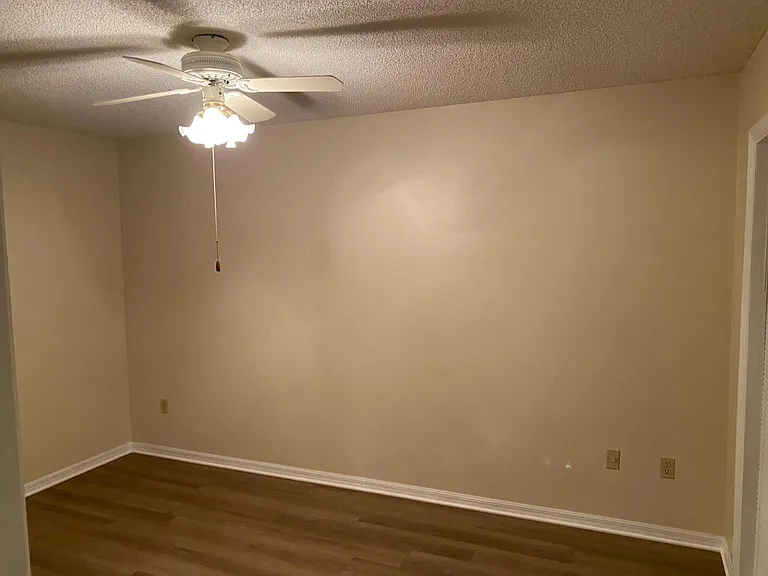109 Cypress Dr E — Photo 20