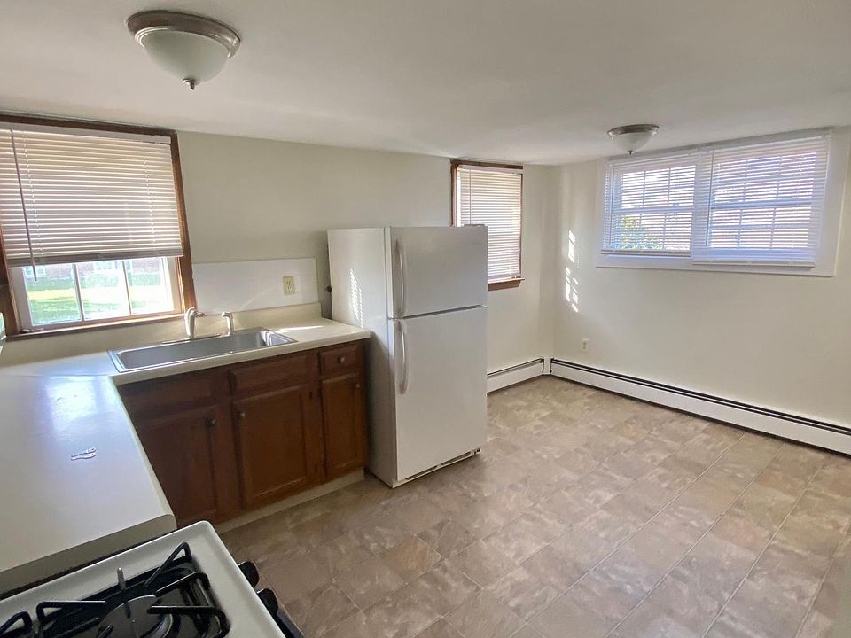 278 E Main St Branford CT Zillow