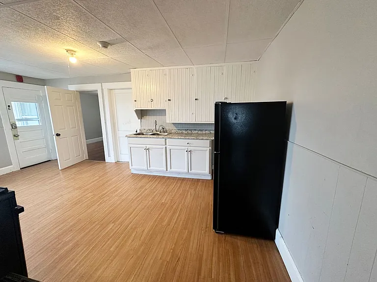 113 Spruce St — Photo 3