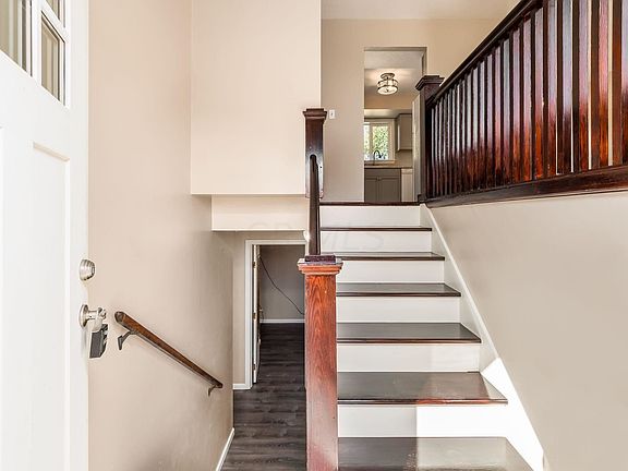 3rd image of 1659 Hallie Ln