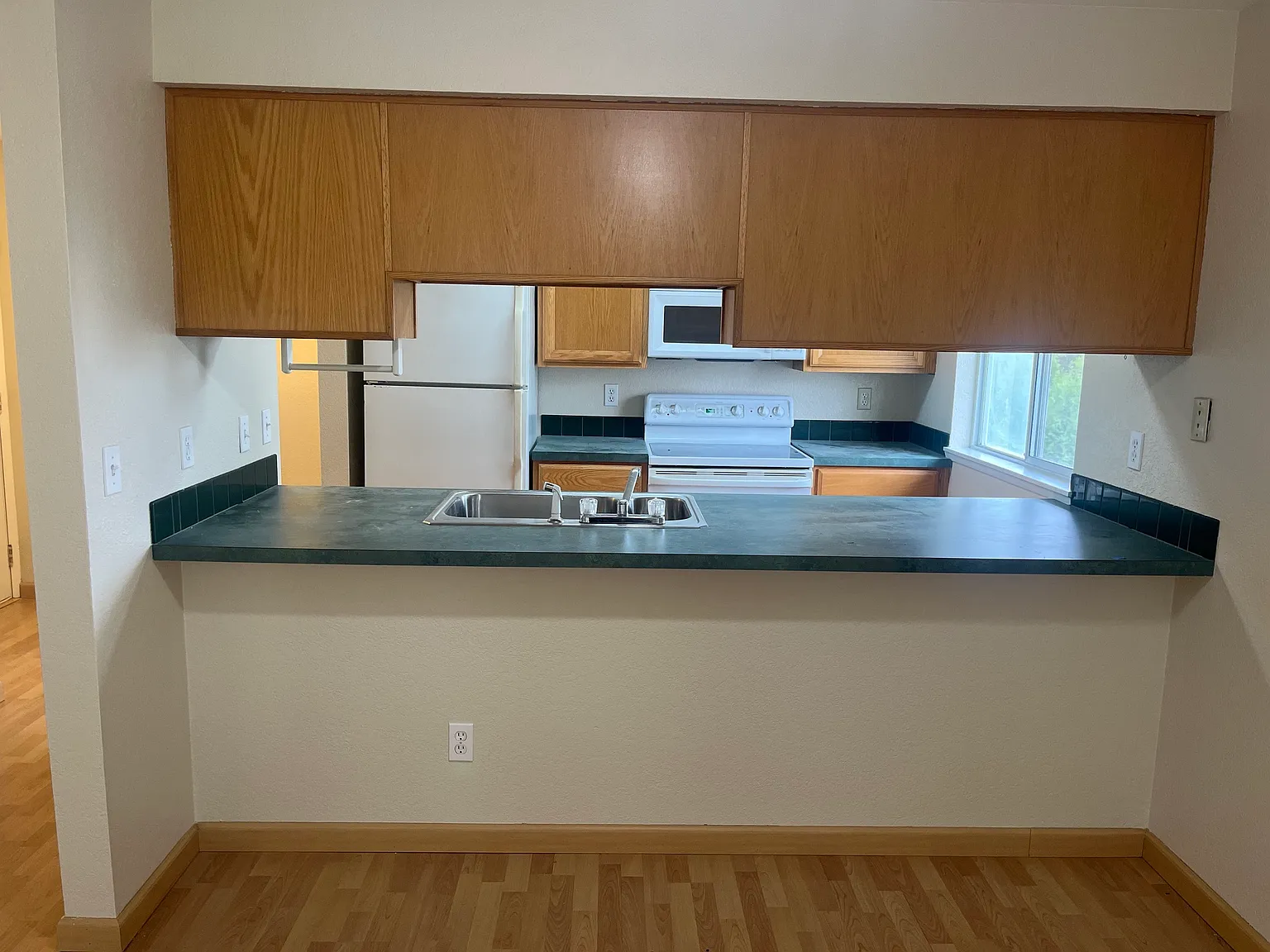 2 bed, 850 sqft, $1,850 — Photo 4