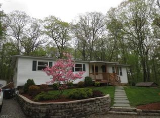 5 Spruce Trl, Andover, NJ 07821