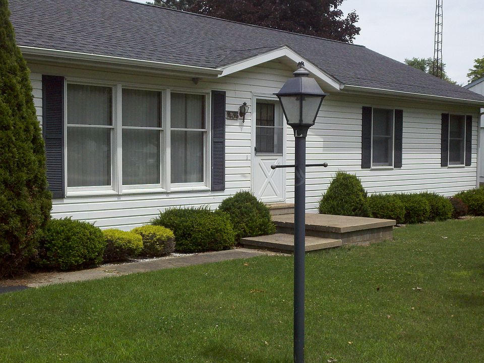 1st image of 436 Pioneer Dr