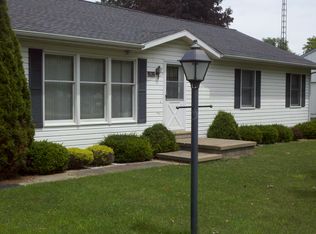 436 Pioneer Dr, Litchfield, MI 49252