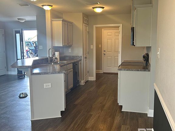 5th image of 21641 Talbot Ln