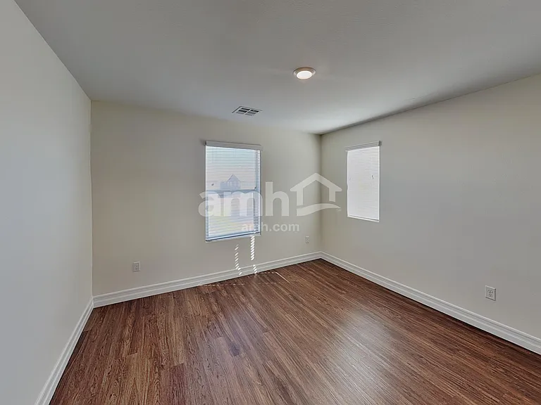 5824 Petronius St — Photo 16