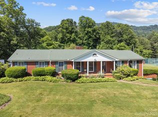 3 Indian Pl, Asheville, NC 28805
