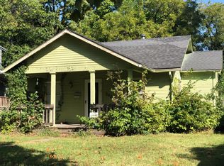 2026 SW Washburn Ave, Topeka, KS 66604