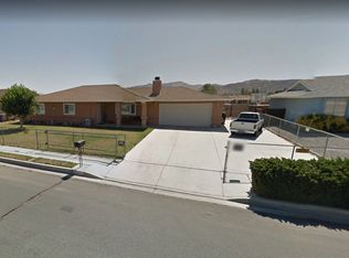 13471 Nicola Rd, Apple Valley, CA 92308