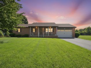 17329 Zig Zag Dr, Circleville, OH 43113
