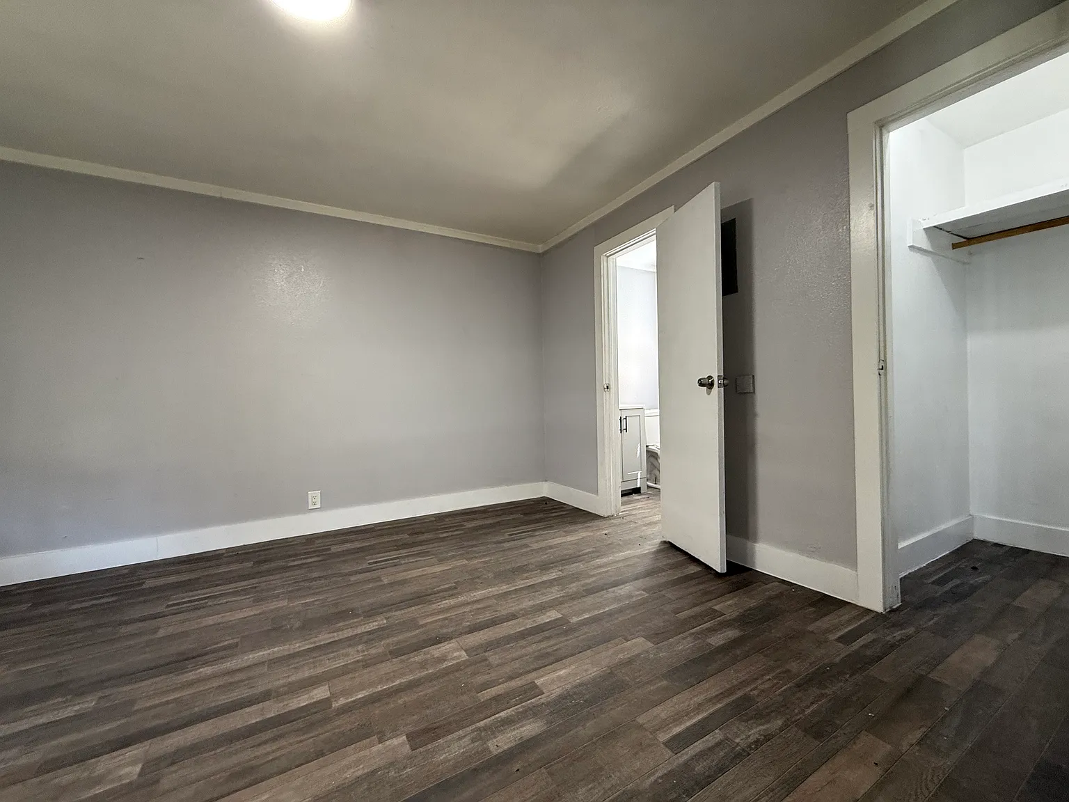 1 bed, 550 sqft, $595 — Photo 4