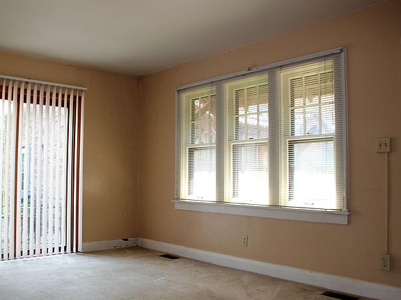 5th image of 14 Terra Alta Ct