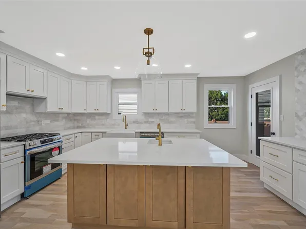 2283 Westlake, Oceanside, NY 11572