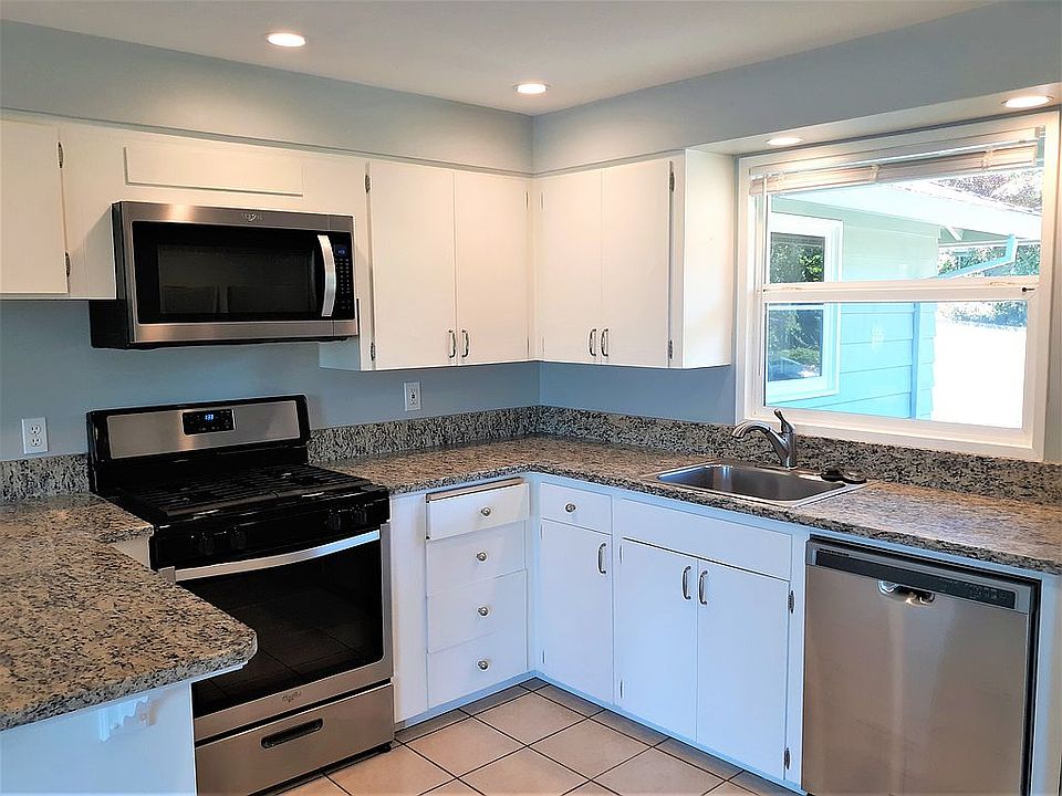 1565 Meadows Dr Lake Oswego, OR, 97034 Apartments for Rent Zillow