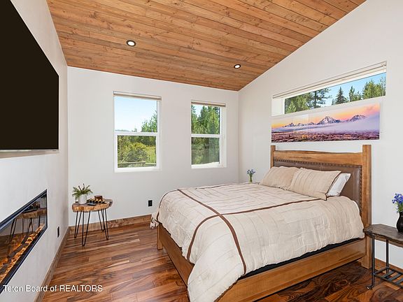 5th image of 347 Alpine Meadow Loop