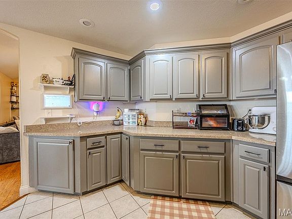 5th image of 18989 Ladera Rd