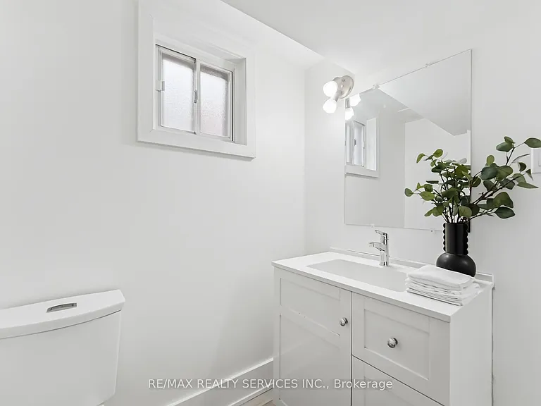 6 Bonnyview Dr #LOWER — Photo 20