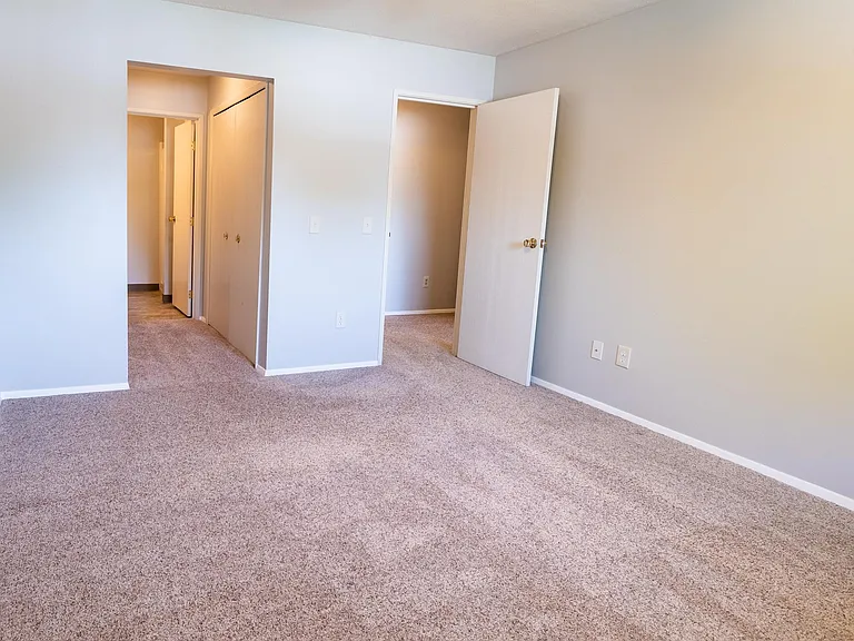 6415 Princeton Ct #G-201 — Photo 9