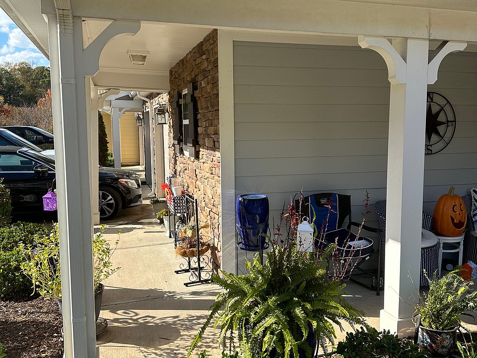 1st image of 2602 Bartlett Cir