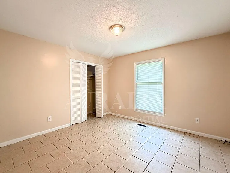 1408 Imperial Dr — Photo 11