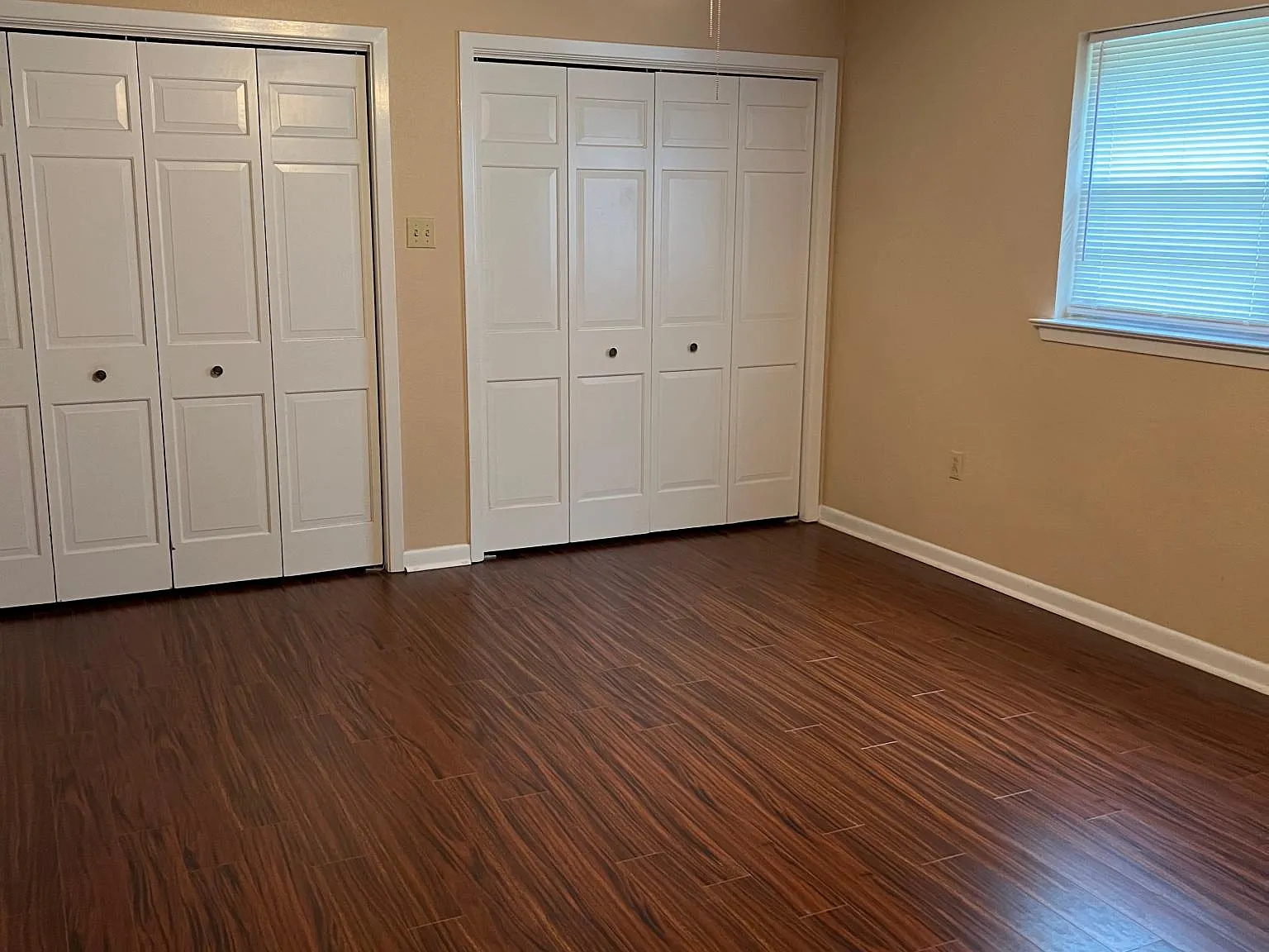 4 bed, 2.5 bath, 2148 sqft, $2,000 — Photo 2