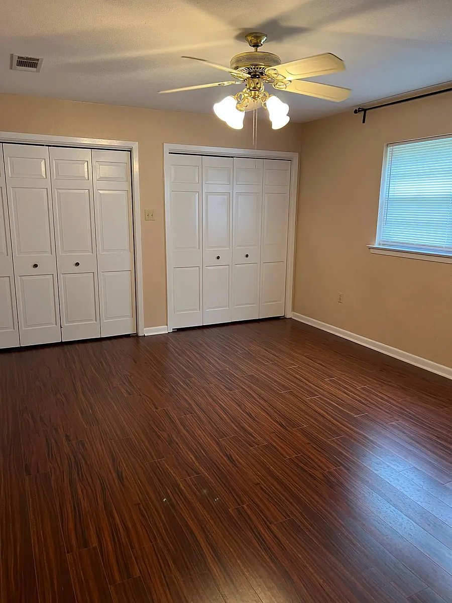 Building Photo - 644 Highland Park Dr