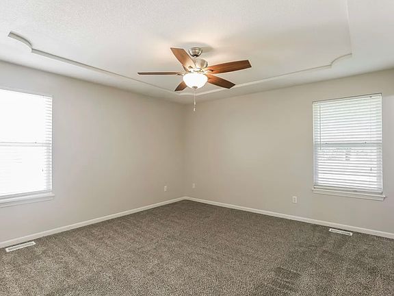 5th image of 15905 Megan St