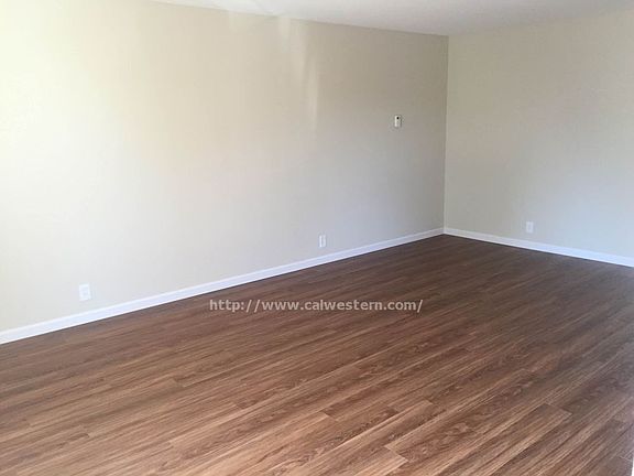 5th image of 3848 Barker Dr APT 2