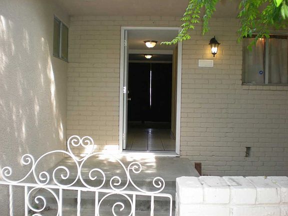 5th image of 4770 N Briarwood Ave