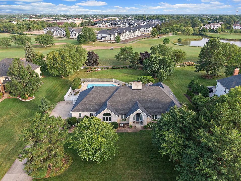 1st image of 24323 Turnberry Ct