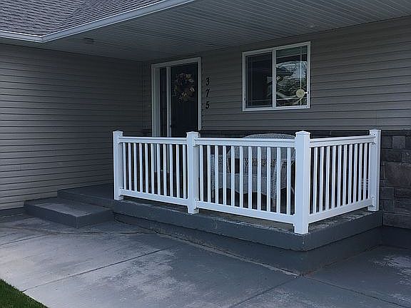 3rd image of 375 E Palomino Dr