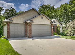 2 Shaun Cir, Council Bluffs, IA 51503
