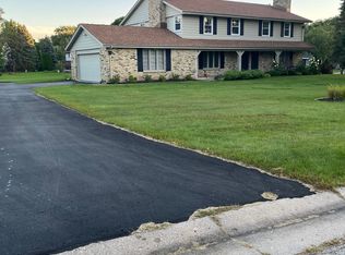 17695 Prince George Ct, Brookfield, WI 53045