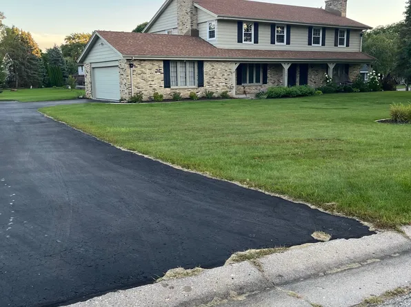 17695 Prince George Ct, Brookfield, WI 53045