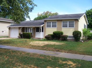 690 Sandy Ln, Des Plaines, IL 60016