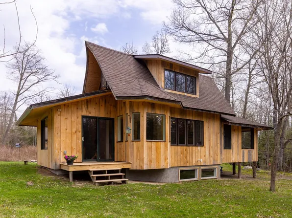 26830 Elm Dr, Bovey, MN 55709