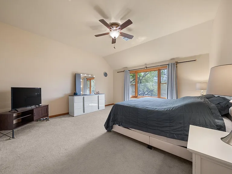 1512 Amelia Dr — Photo 21