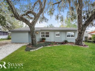 1613 Hampton Rd, Leesburg, FL 34748